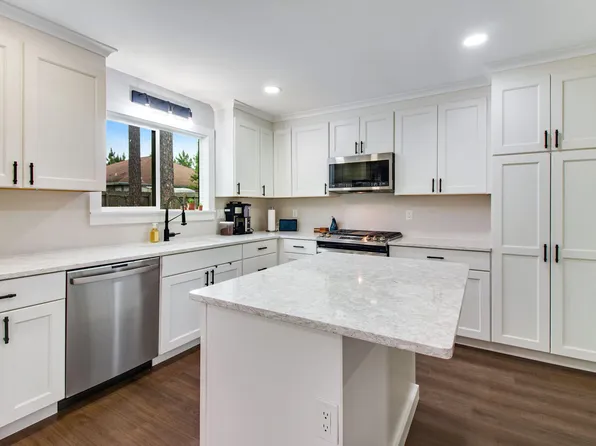1763 Guildford Ct, Fort Walton Beach, FL 32547