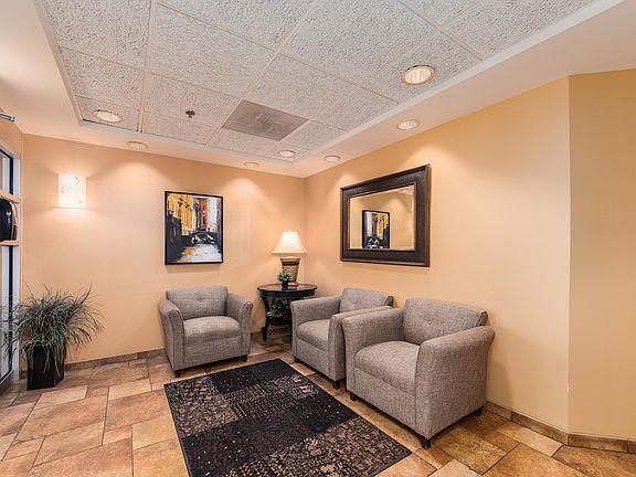 3rd image of 5320 N Lowell Ave APT 203