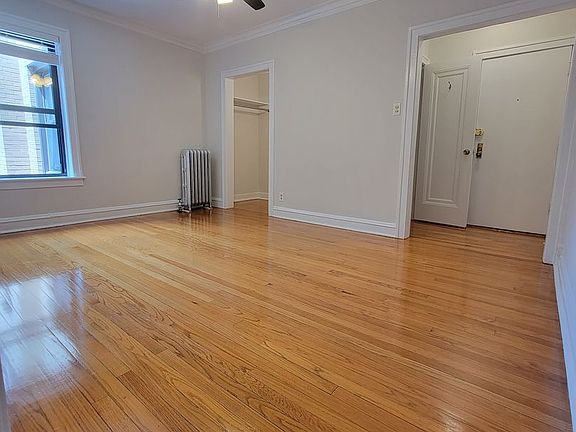 5th image of 6037-43 N Kenmore Ave #23-6041