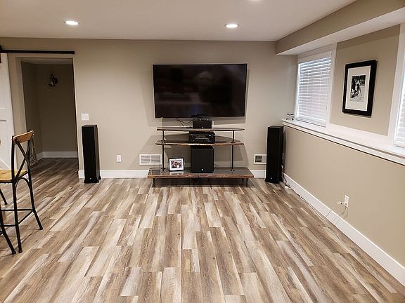 2nd image of 7885 Cidermill Dr SE