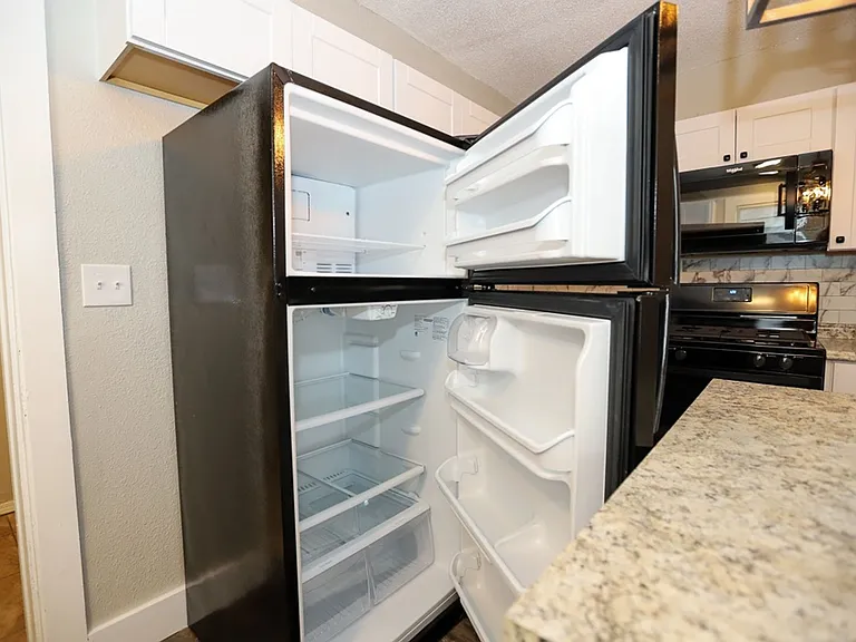 3515 E King Pl — Photo 6
