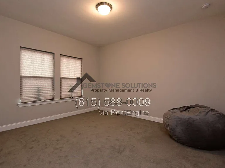 1028 Fenner Ln — Photo 47