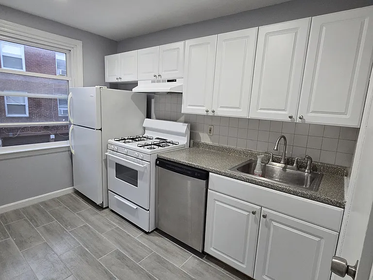 6338 Gardenia St — Photo 5