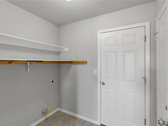 2nd image of 4303 SW Laurel Hill Ave