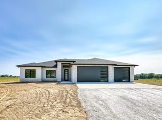 10399 Magnolia Ln, Neosho, MO 64850