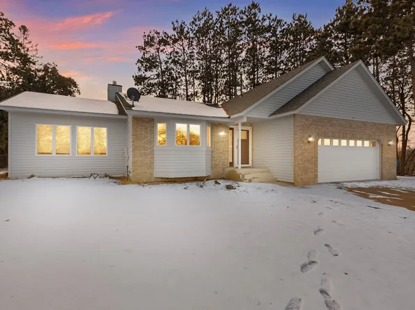 1818 Glenwood Dr NE, Cambridge, MN 55008