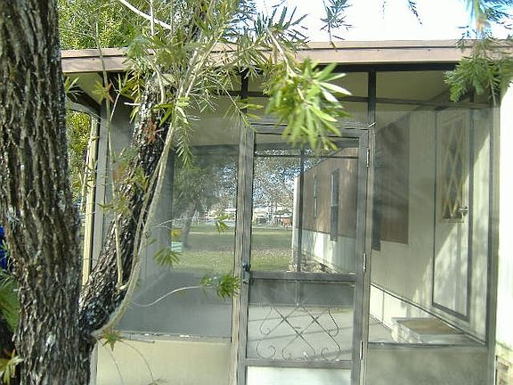 4th image of 314 Noble Ave