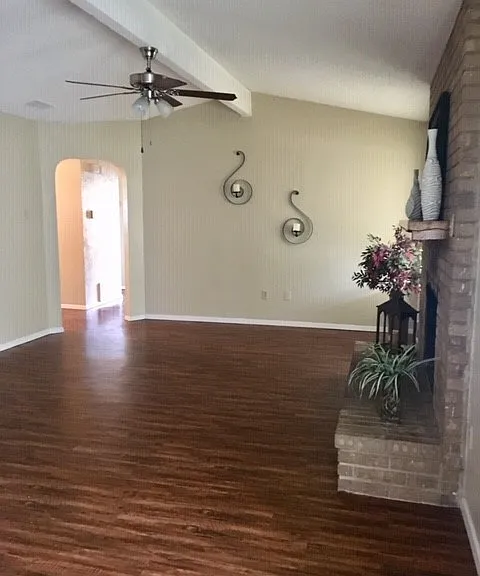 721 Lindenwood Dr — Photo 3