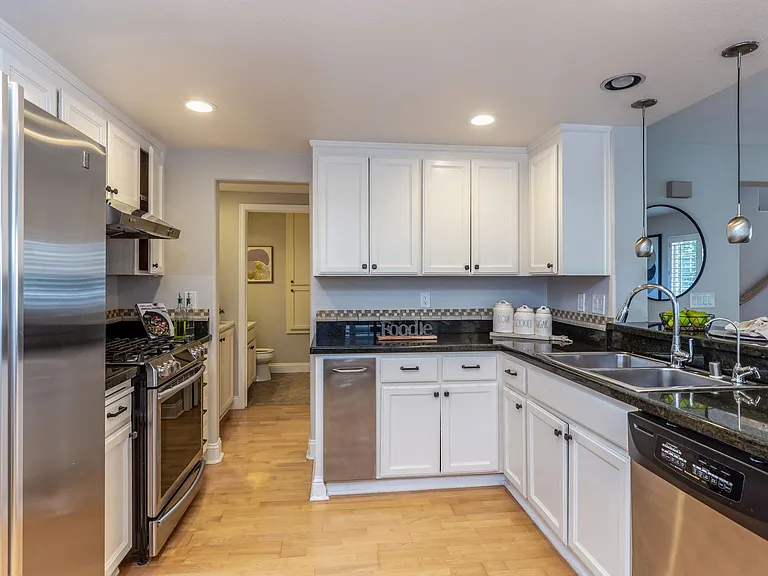 545 Mill River Ln — Photo 12