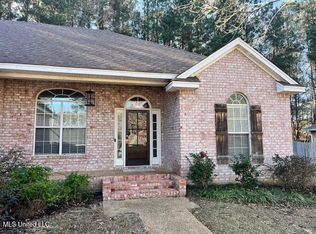 619 Hampshire Dr, Brandon, MS 39047
