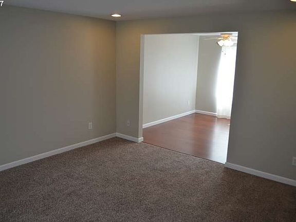 2nd image of 14919 NE 91st St