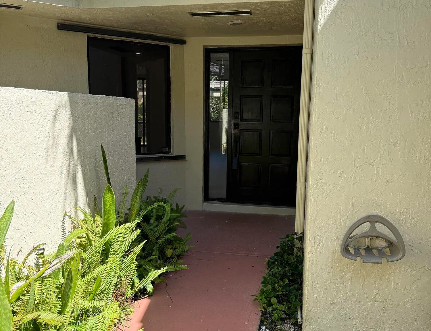 3 bed, 2.5 bath, 2029 sqft, $3,650 — Photo 2