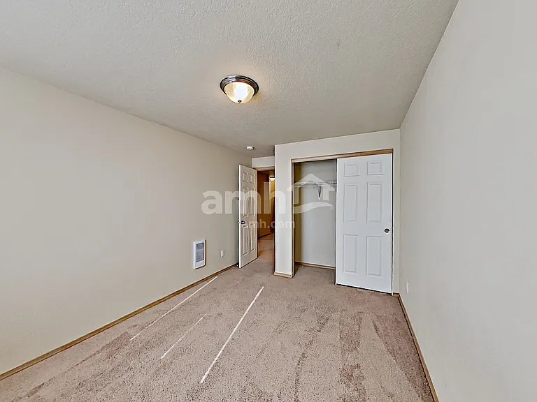 2132 E 3rd St — Photo 12
