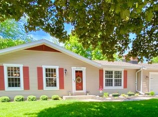 2332 Ramshead Ct N, Waukesha, WI 53188