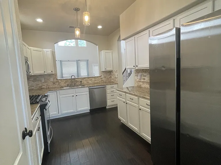 2401 Falesco Rd SE — Photo 9