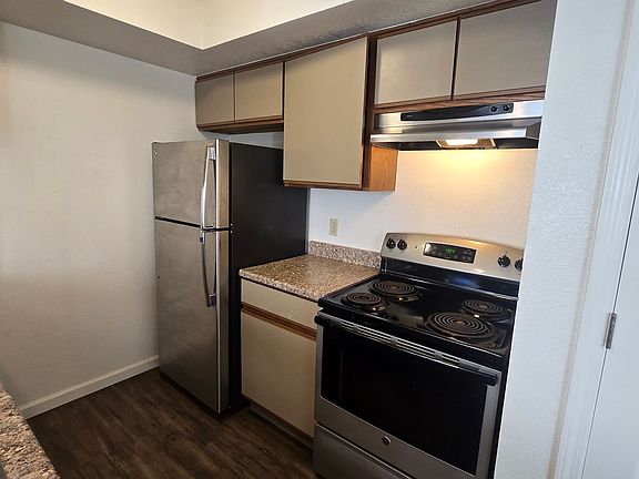 3rd image of 239 Cheney St #B