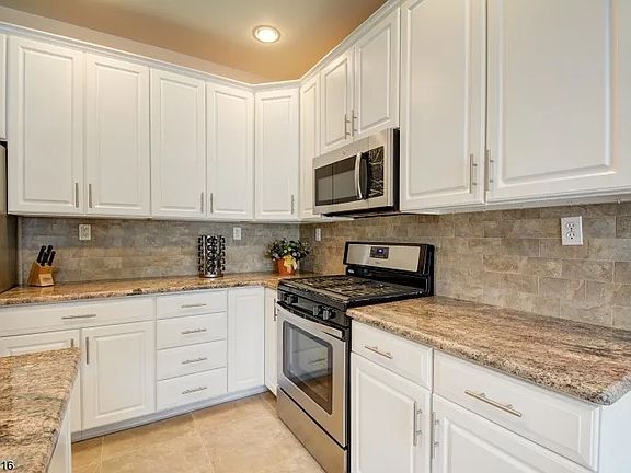 5th image of 197 Patriot Hill Dr