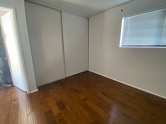 4th image of 749 N Vendome St