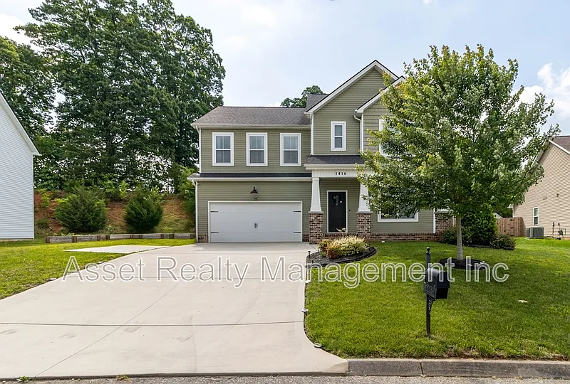 3 bed, 3.0 bath, 2409 sqft, $2,875 — Photo 2