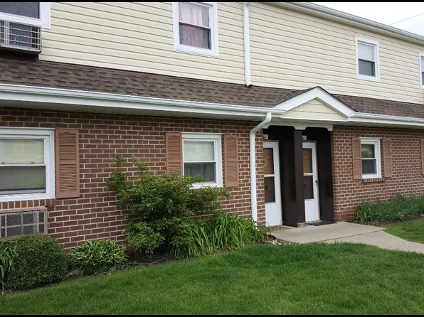 211 Front St, Hellertown, PA 18055