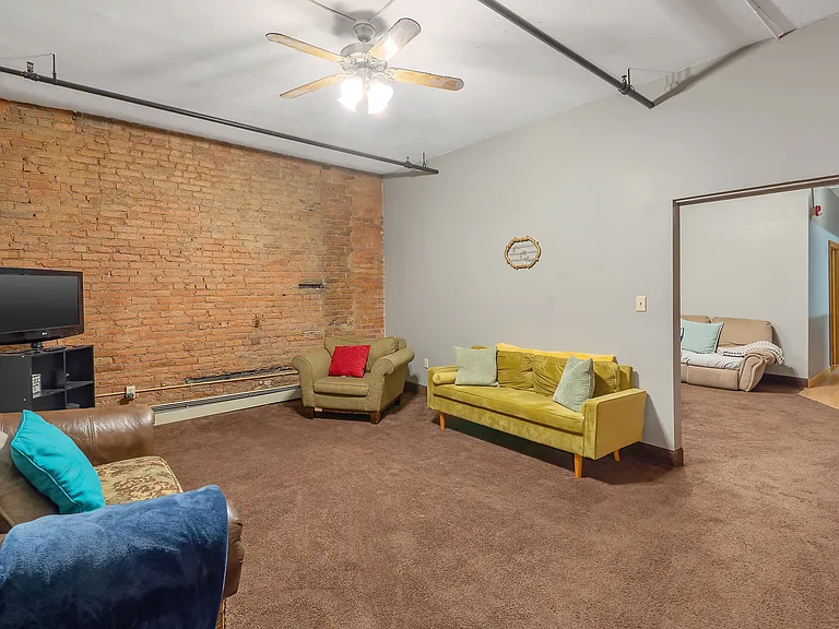307-13 S Clinton St S #300 — Photo 9