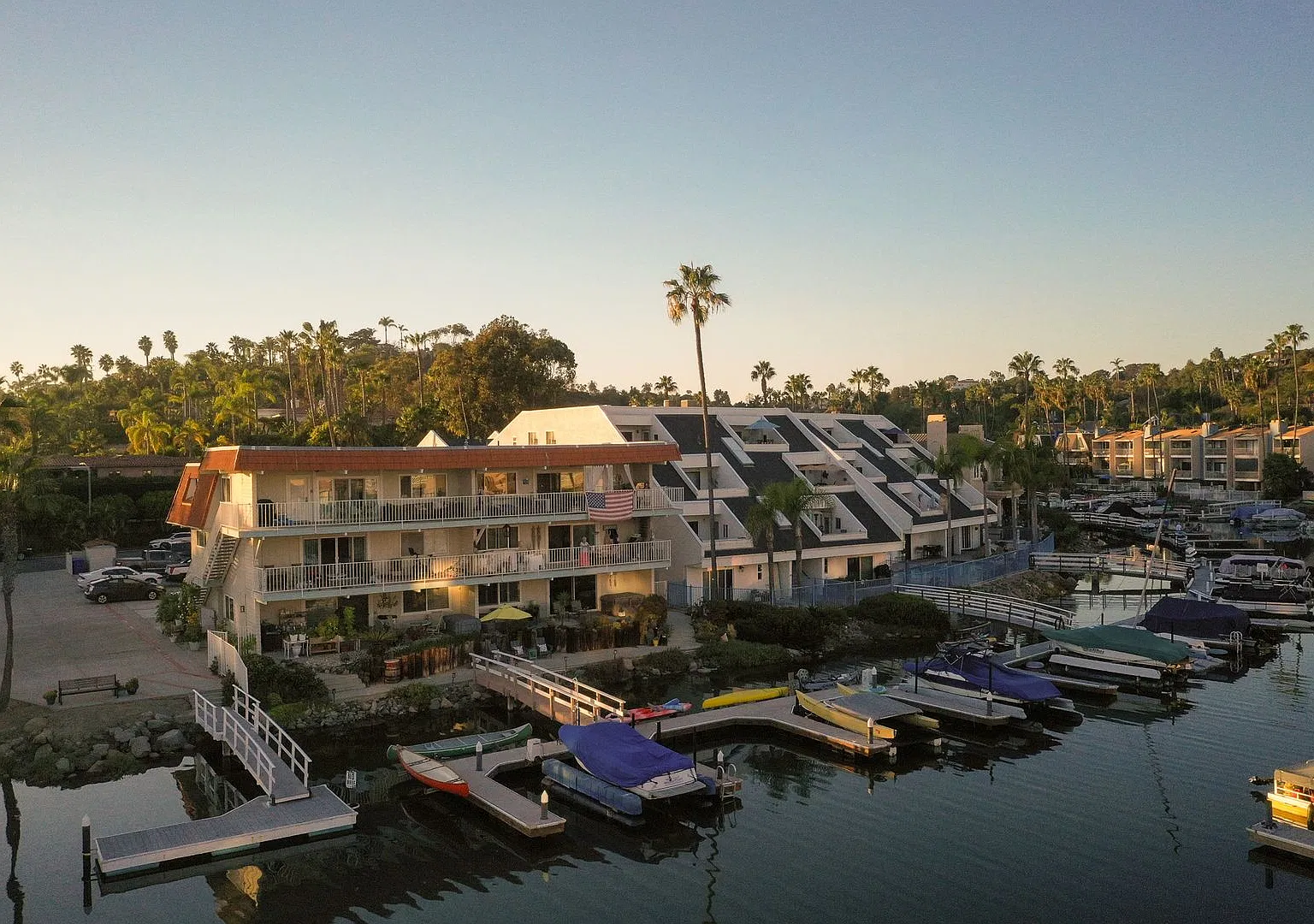 Waterfront Carlsbad Cove 2bd 2ba — Photo 1