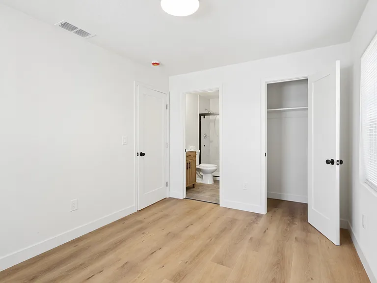 3821 15th Ave — Photo 26