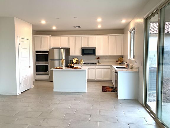 4th image of 17848 W Oberlin Way