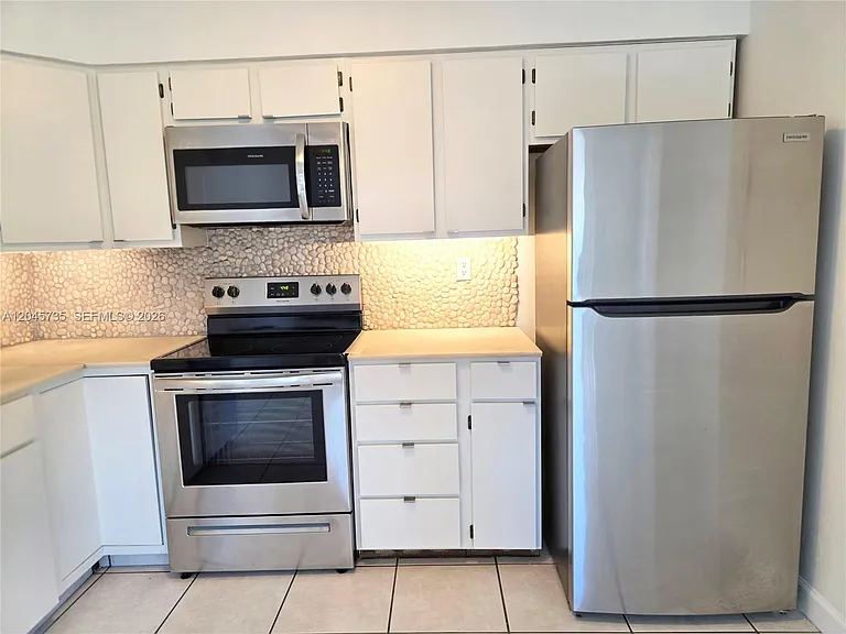 2111 N 26th Ave #N — Photo 18