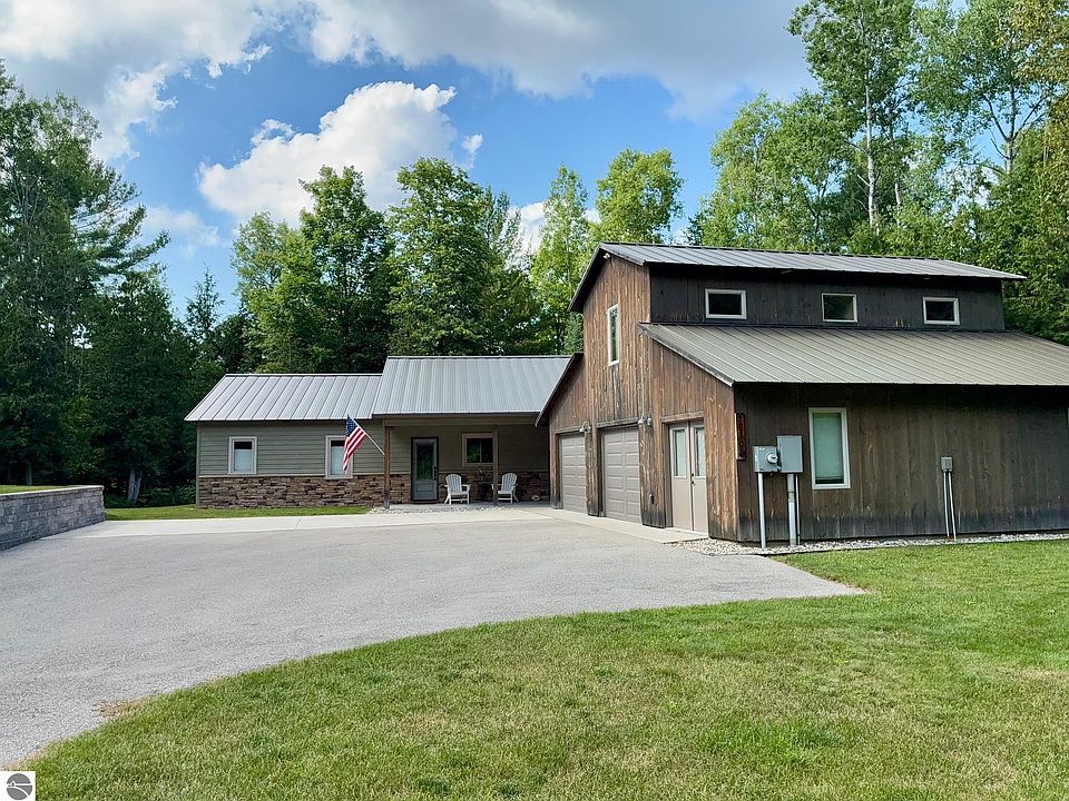 1st image of 15706 Betsie River Dr