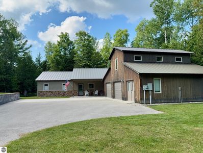15706 Betsie River Dr, Thompsonville, MI, 49683