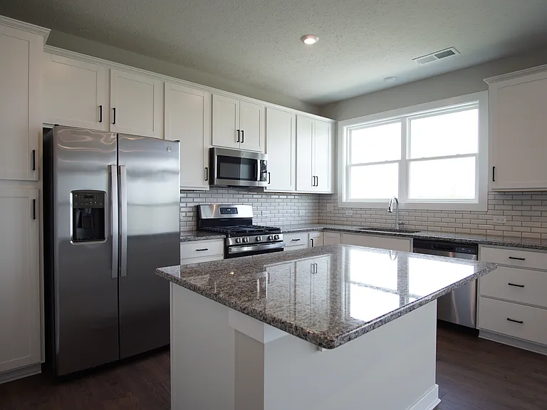 4852 White Chapel Dr — Photo 2