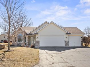 9242 Dunbar Knoll Cir N, Brooklyn Park, MN 55443