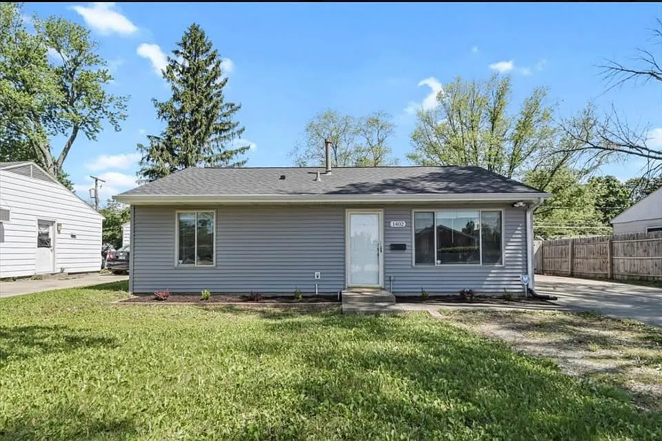 3 bed, 1575 sqft, $1,900 — Photo 1