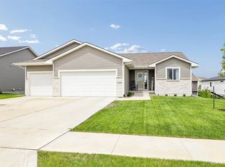 5400 Leyden Ave, Des Moines, IA 50317