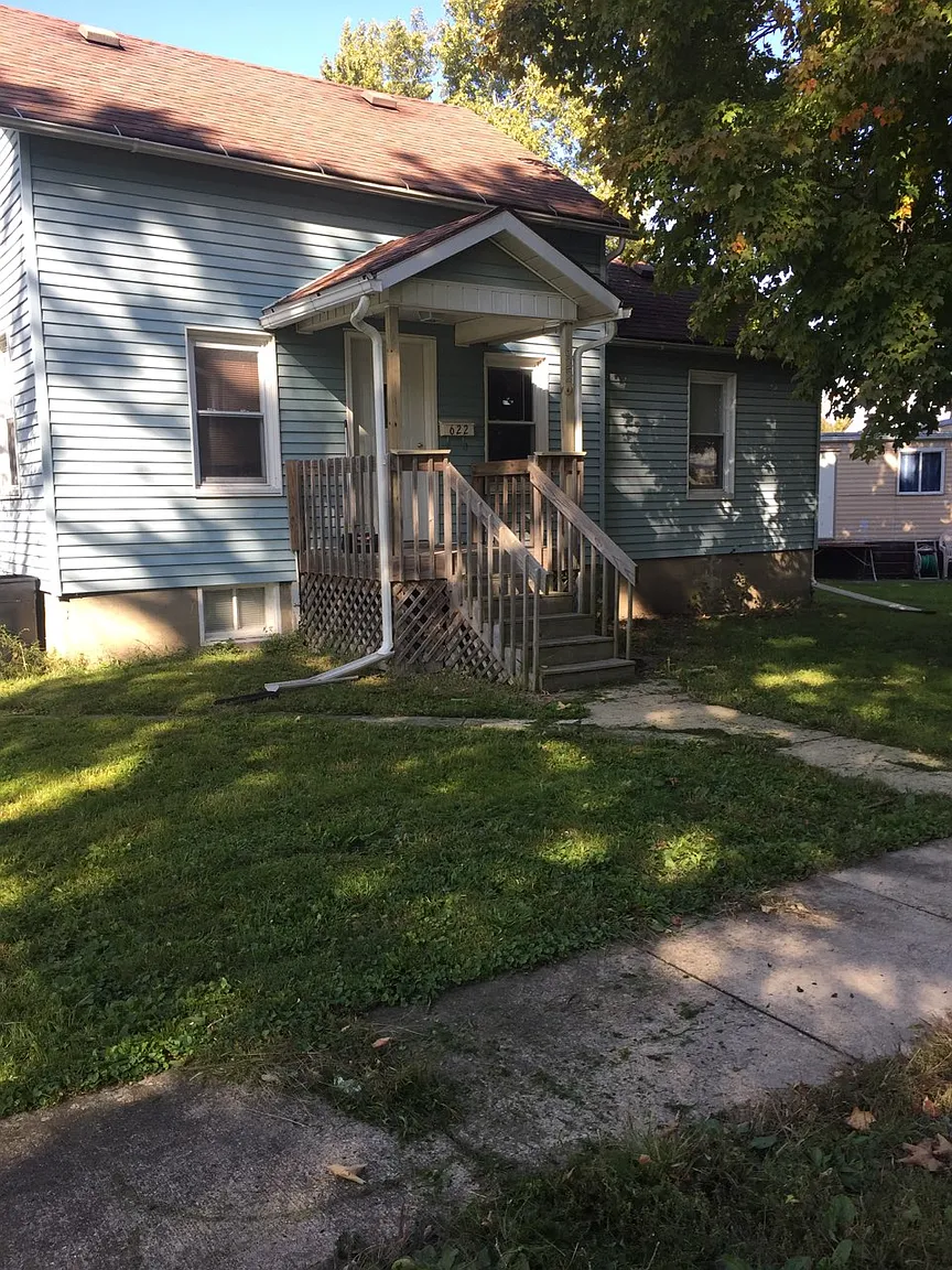 622 Lincoln St photo 1