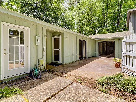 4th image of 29 Broomsedge Ct