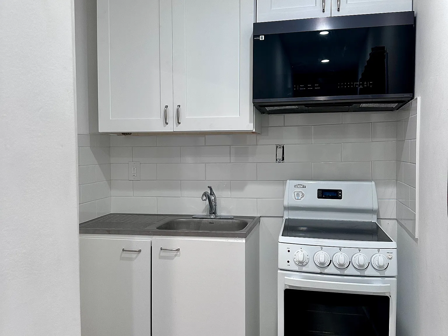 W 221st St, Torrance — Photo 1