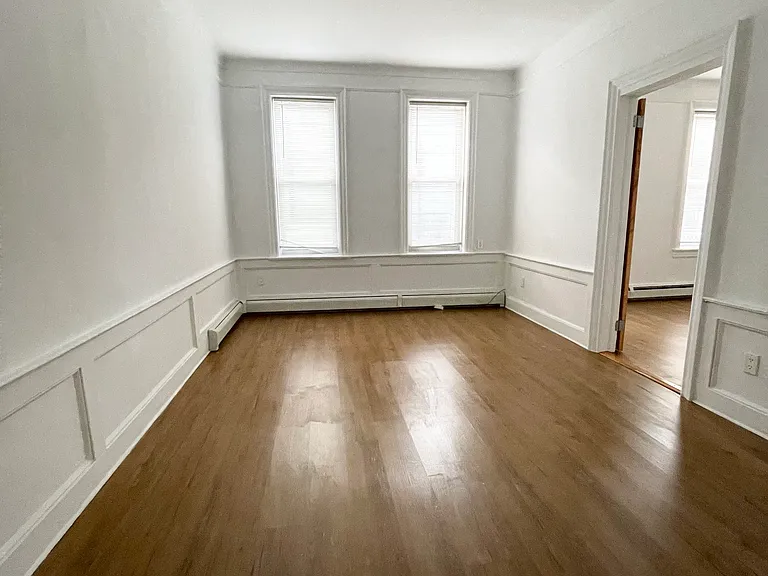 2030 E 12th St #1F — Photo 12