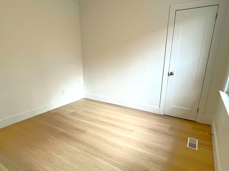 979 Danforth Rd — Photo 10