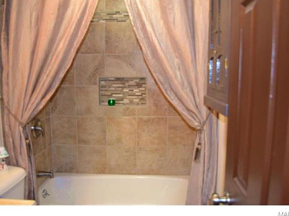 3rd image of 4440 Mockingbird Ln