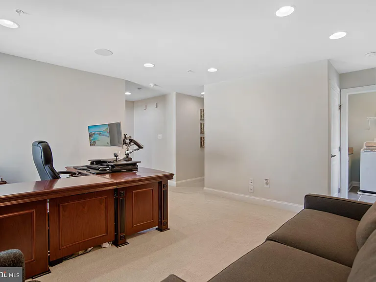14202 Bentley Park Dr — Photo 35