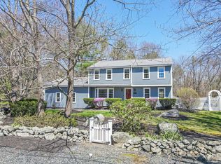 5 Anthony Rd, Hopedale, MA 01747