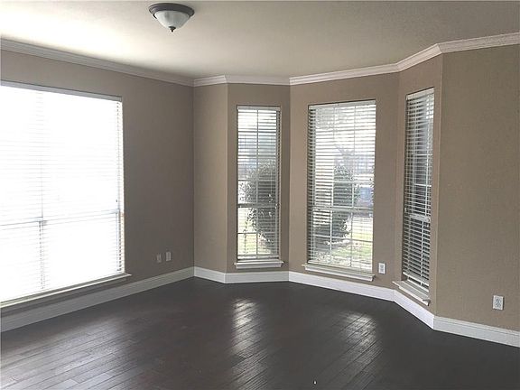 3rd image of 5208 Lakeland Dr