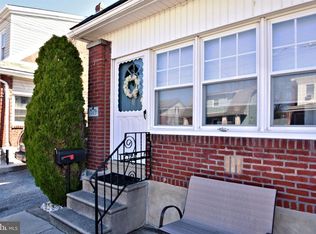 7513 Lawndale St, Philadelphia, PA 19111