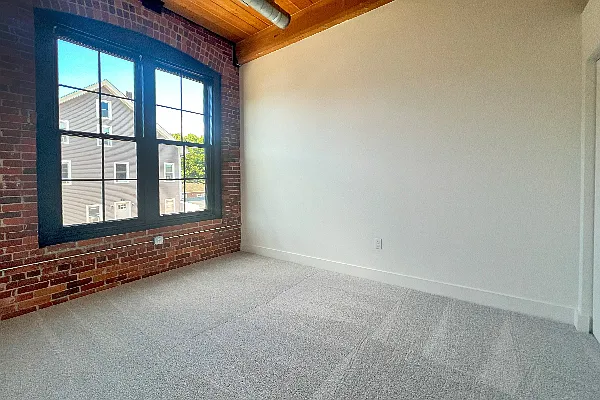 2 bed, 2.0 bath, 918 sqft, $2,775 — Photo 3