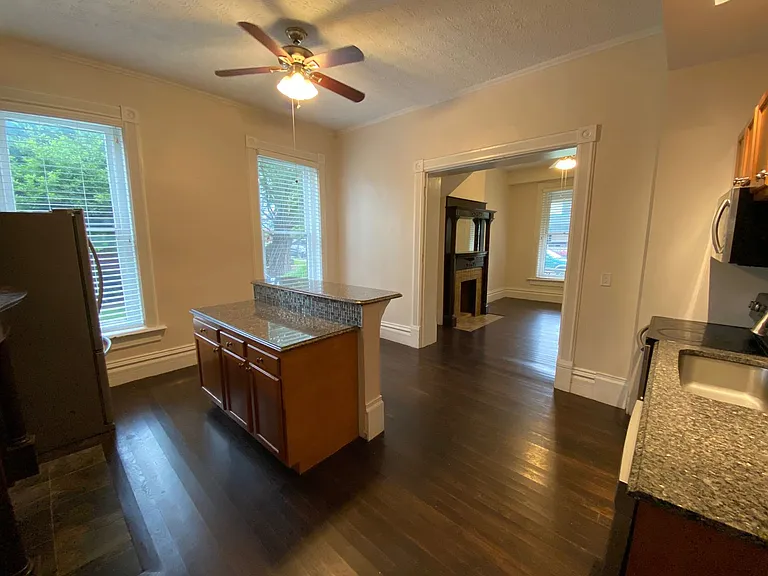 Dennison Ave 877 NCR — Photo 18