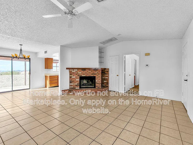 3381 Amberwood Ave