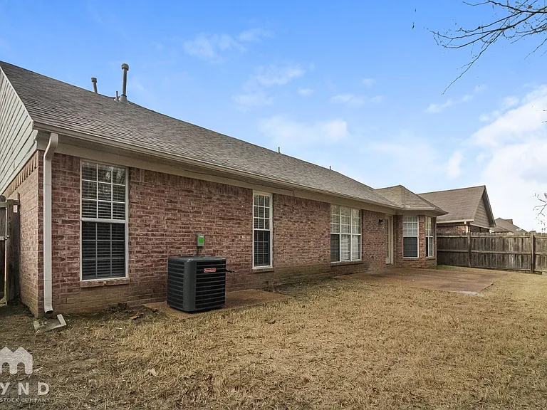 10374 Cottage Oaks Dr — Photo 14