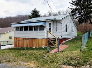 192 Nancy Ave, Quinwood, WV 25981